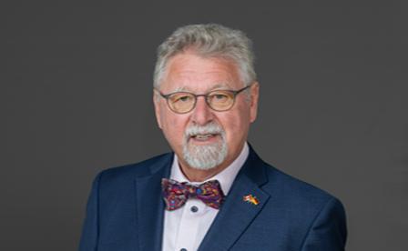 Porträt von Prof. Dr. Rudolf Haggenmüller, Advisor am ACU Campus – Gründer und ehemaliger Geschäftsführer ACU